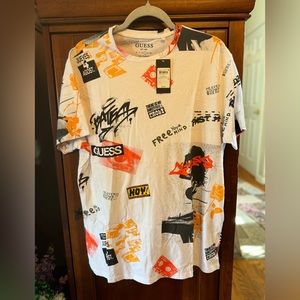 NWT Guess Short Sleeved T-shirt size Large